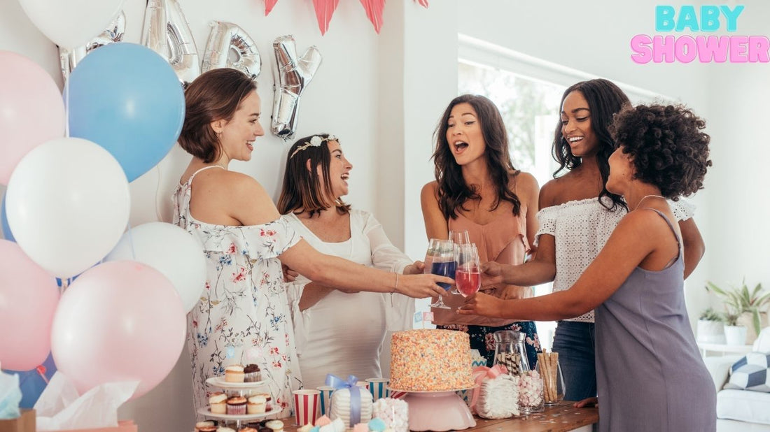 Viitoare mămică sărbătorită de prietene la o petrecere baby shower cu baloane